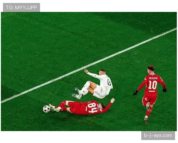 Lautaro多次送助攻，欧冠小组赛高光表现引发媒体关注