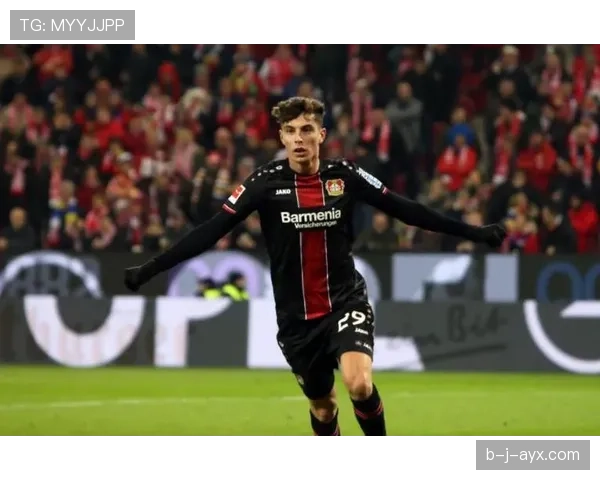 哈弗茨展现全面技术素养,引领现代足球新潮流 哈弗茨展现全面技术素养,引领现代足球新潮流