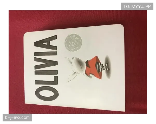 仲满家的冰箱里塞满了能量胶，连饮料都按训练时段分好标签